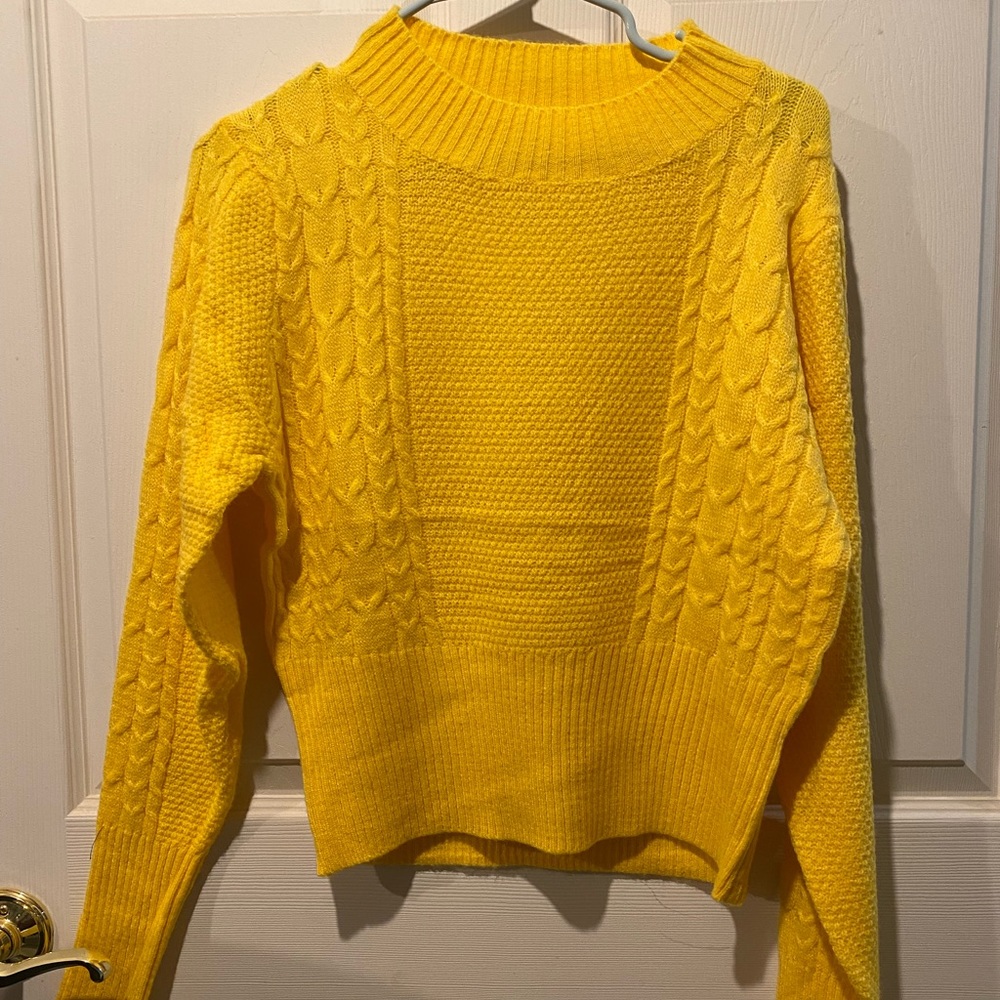 Beautiful yellow sweater!